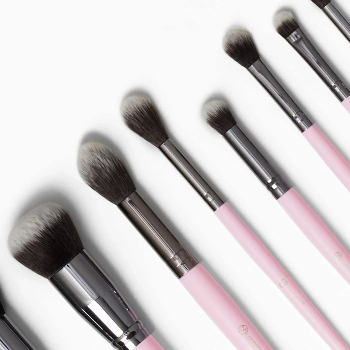 Bh Cosmetics - Mrs. Bella 9 Piece Makeup Brush Set with Luxe Brush Holder