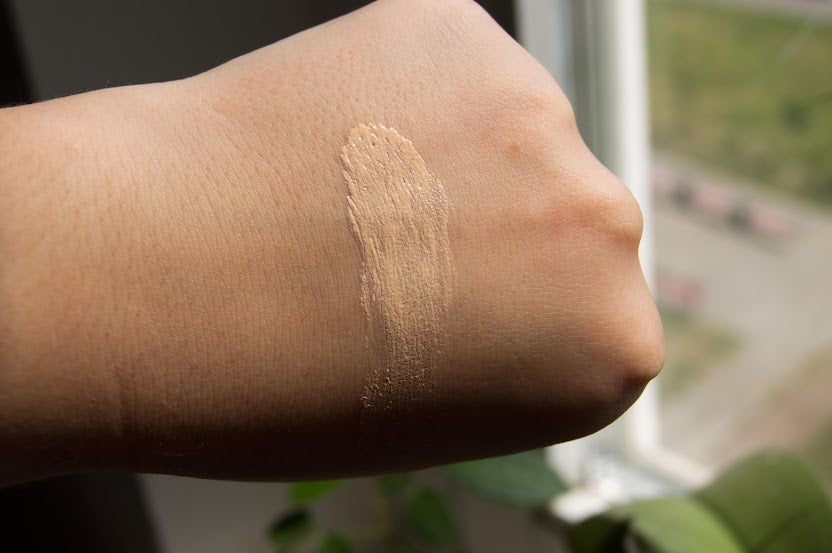 Dior DiorSnow Bloom Perfect Moist Cushion – Radiant Flawless Skin