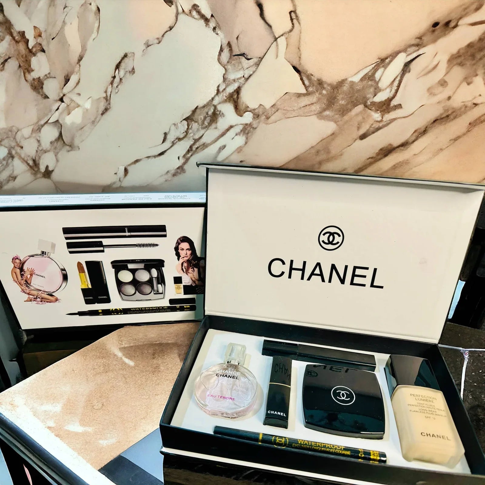 Chanel 6 In 1 Gift Set Of Cosmetics